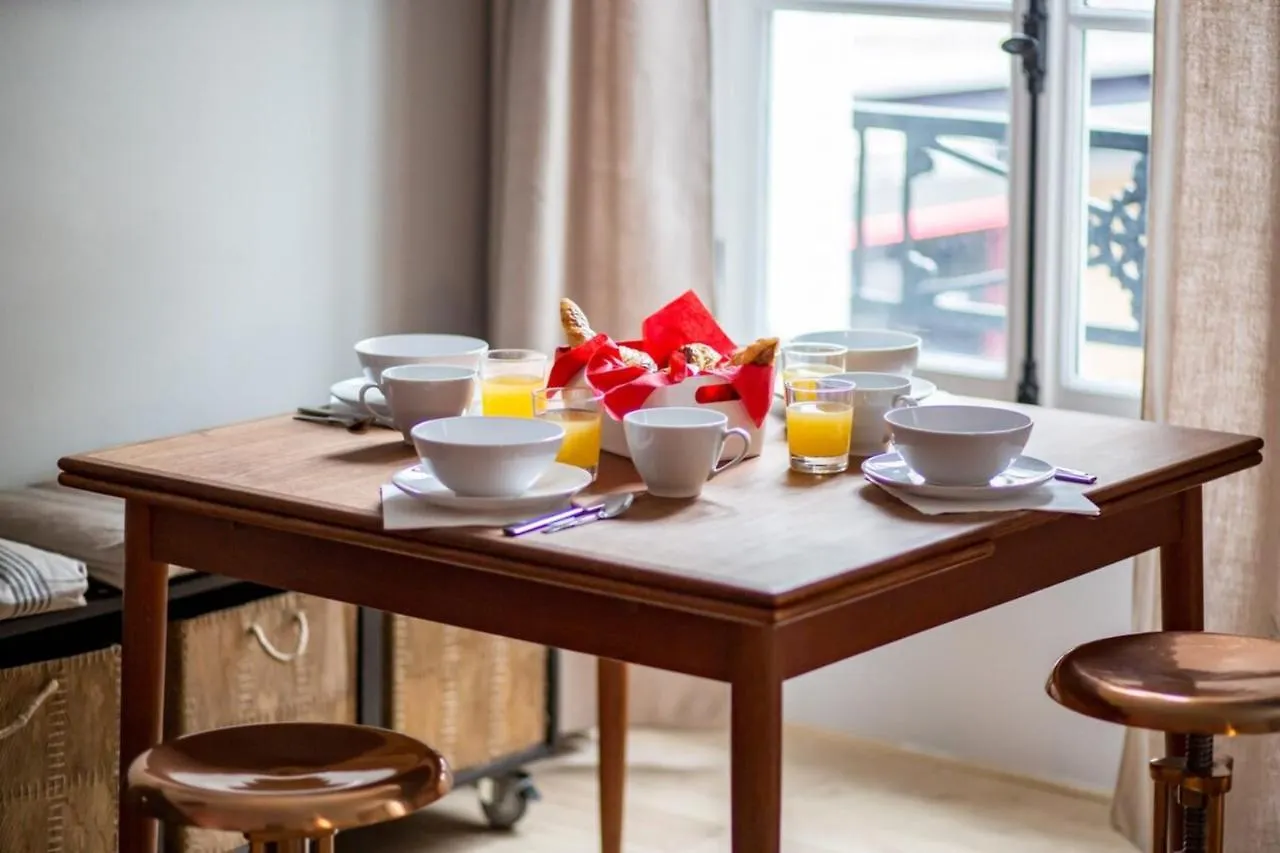 Spacious And Charming 2 Bedroom Flat A Madeleine * Paris